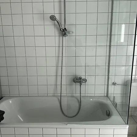 Grosszuegige 3-zimmer Altbauwohnung Apartmán