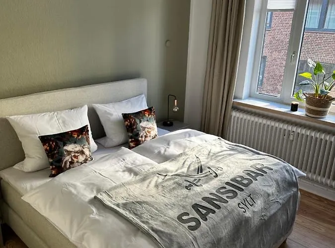 Grosszuegige 3-zimmer Altbauwohnung Apartament Kilonia